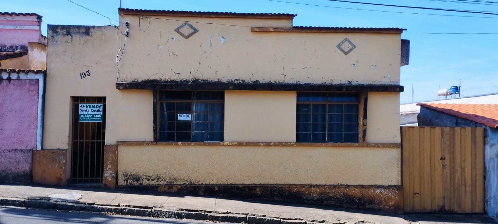 CASA À VENDA NO VERA CRUZSanta Cecília Imóveis