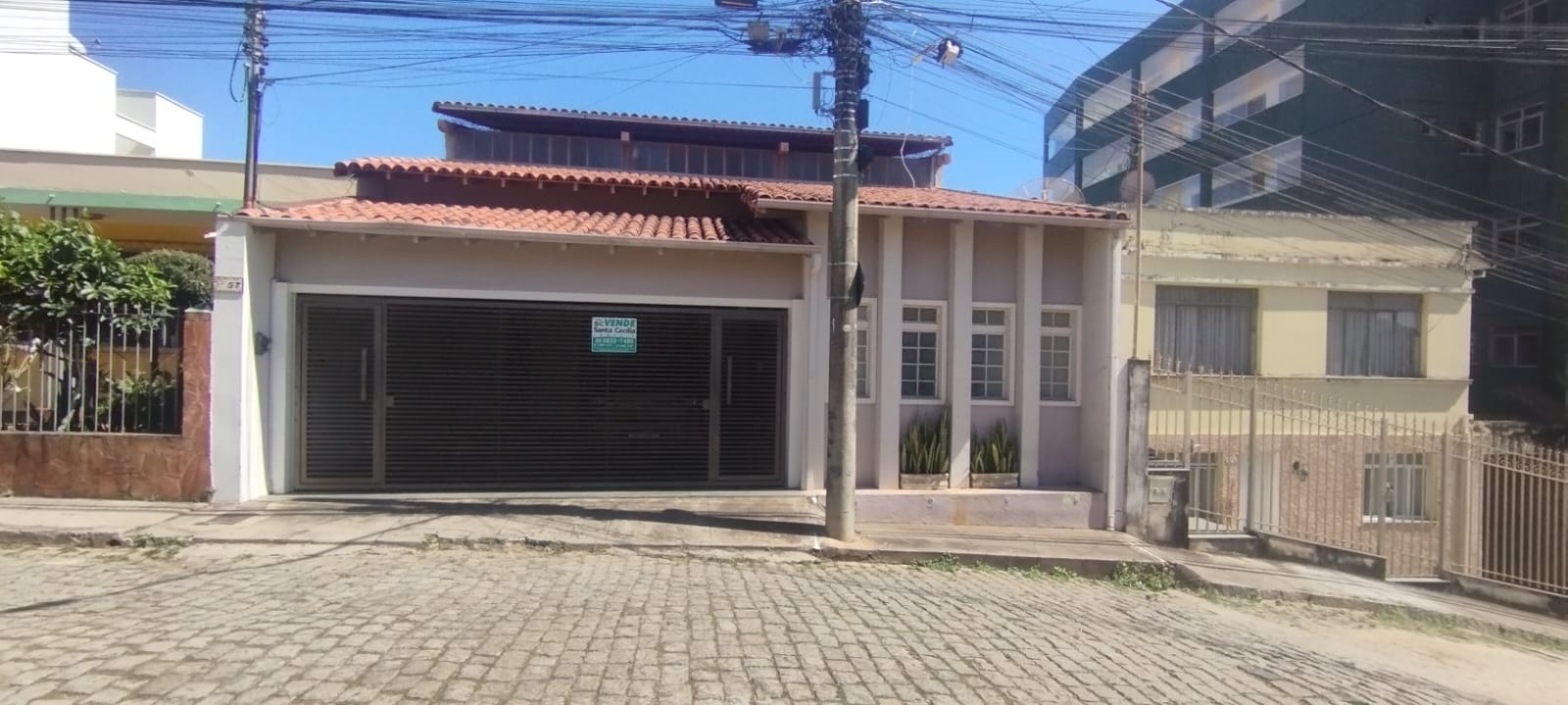 CASA À VENDA NO CENTROSanta Cecília Imóveis