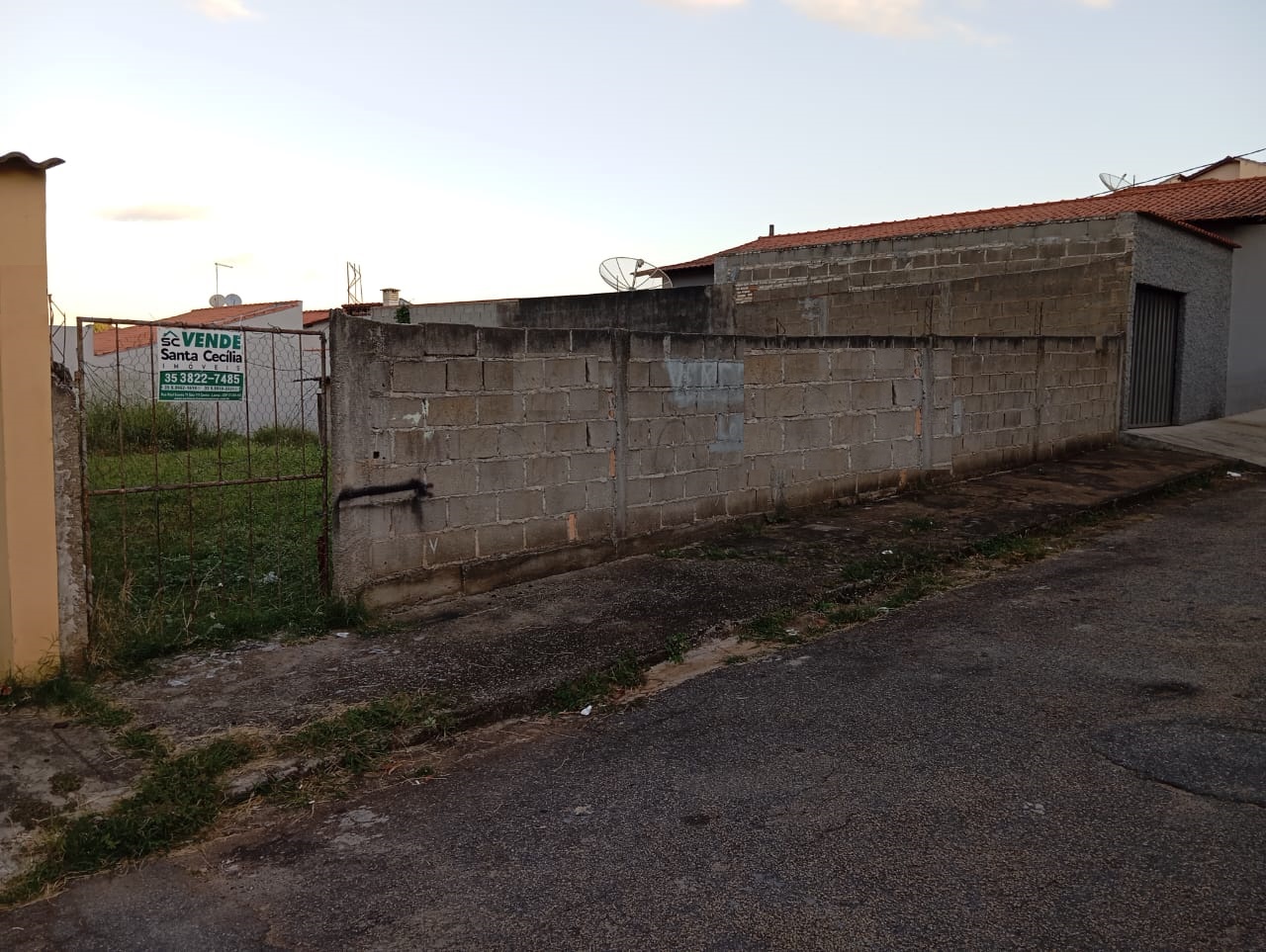 Lote à venda em ótima localização, bairro Cruzeiro do Sul.Santa Cecília Imóveis