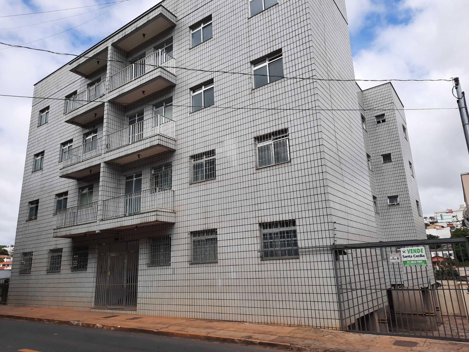 Apartamento à venda na Perimetral, proximidades da UFLA.Santa Cecília Imóveis