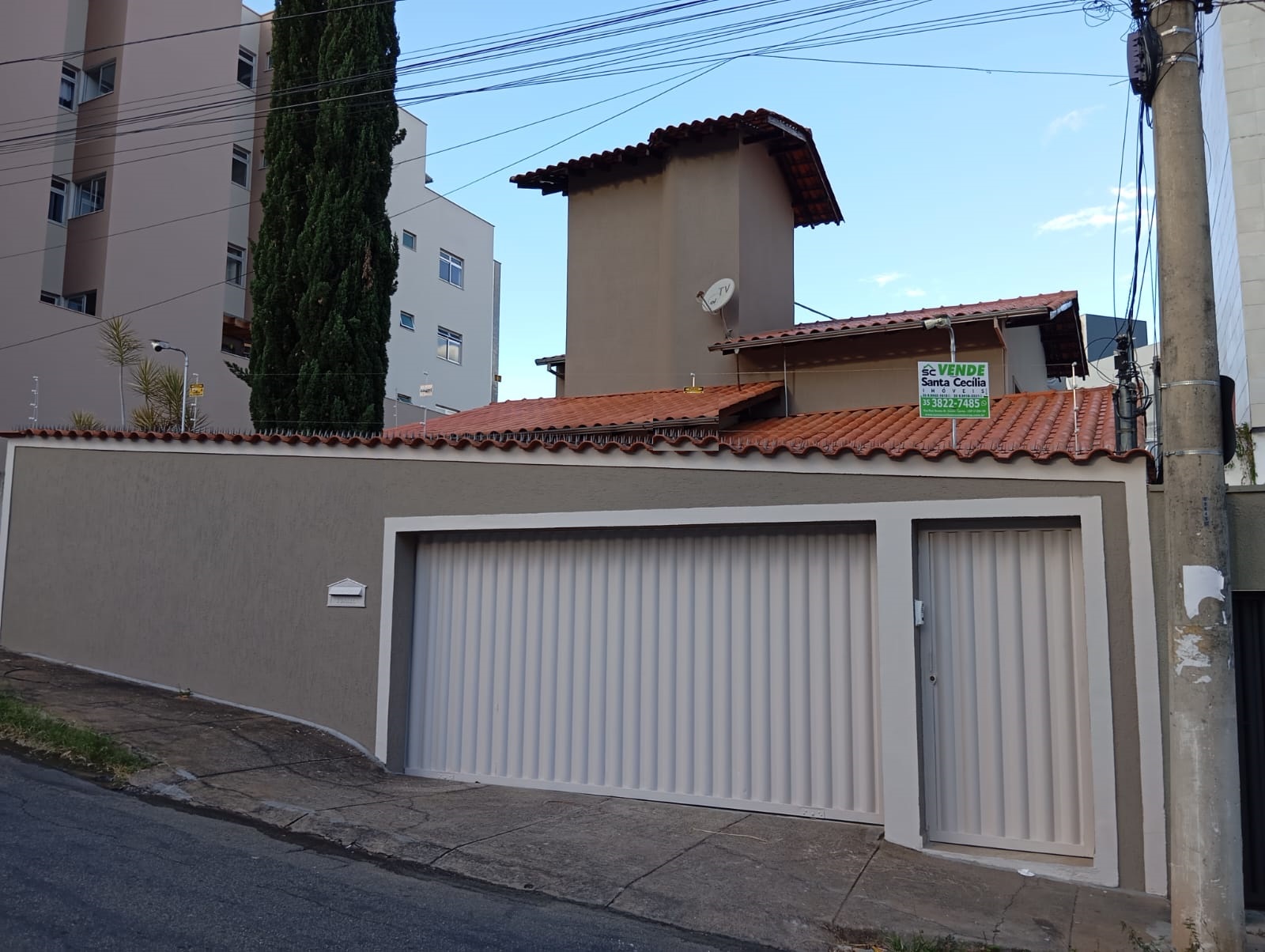 Excelente casa à venda no Centro.Santa Cecília Imóveis