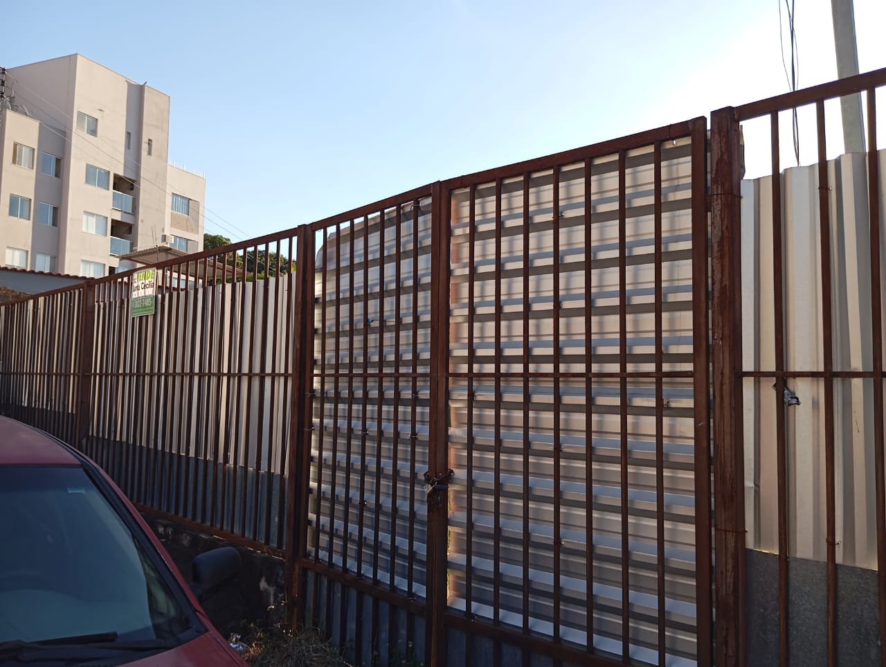 Lote à venda no Jardim Glória, ótima localização.Santa Cecília Imóveis