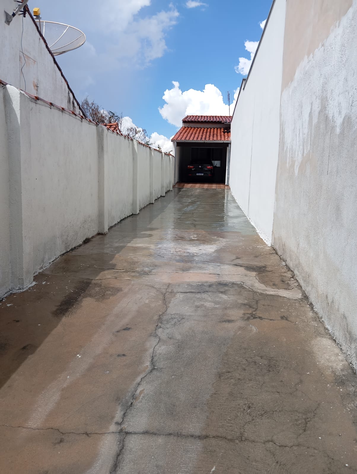 Casa de fundos à venda Bairro São Vicente, lote 270m².Santa Cecília Imóveis