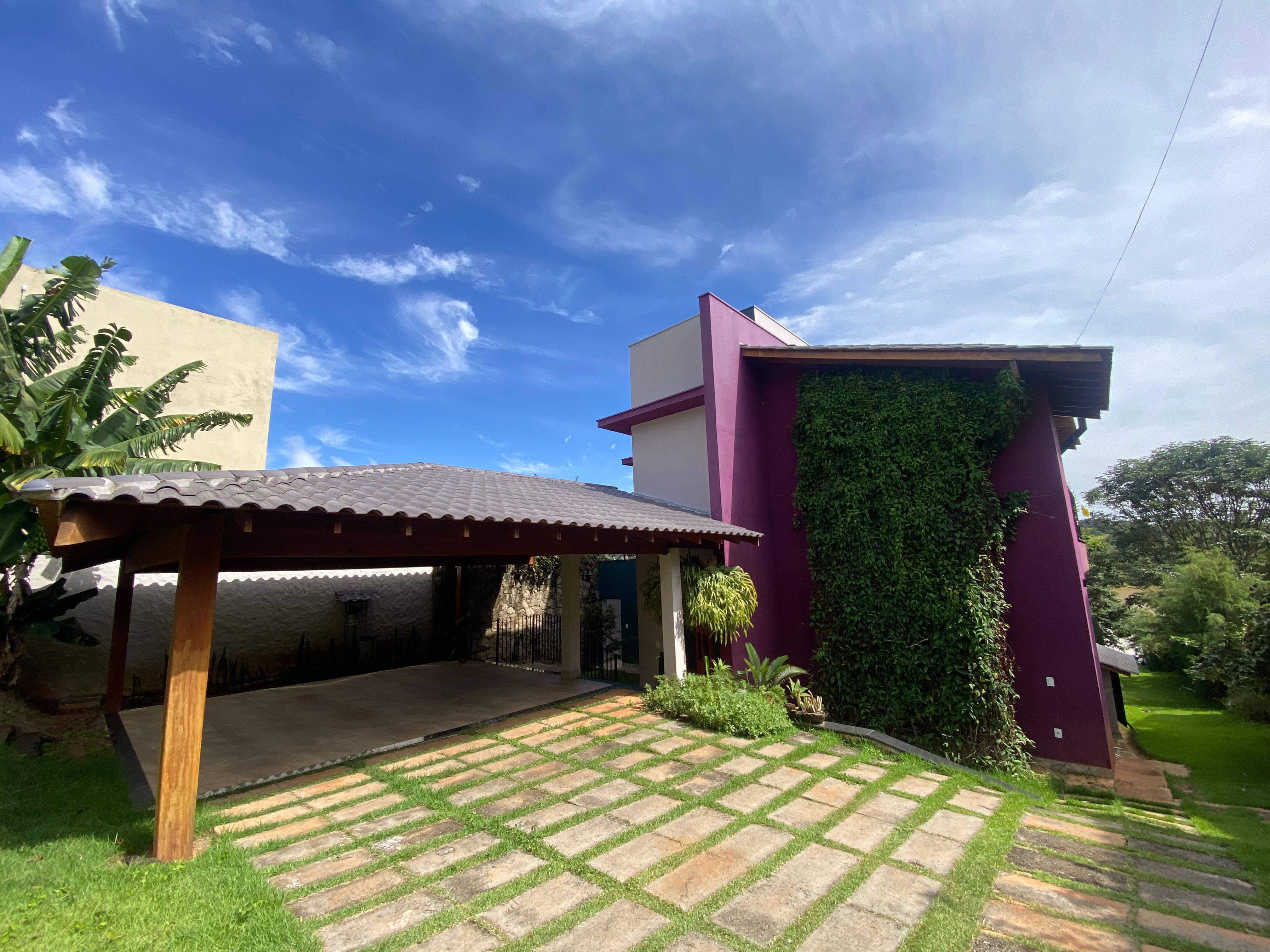 Linda casa alto padrão as margens da represa do Funil.Santa Cecília Imóveis