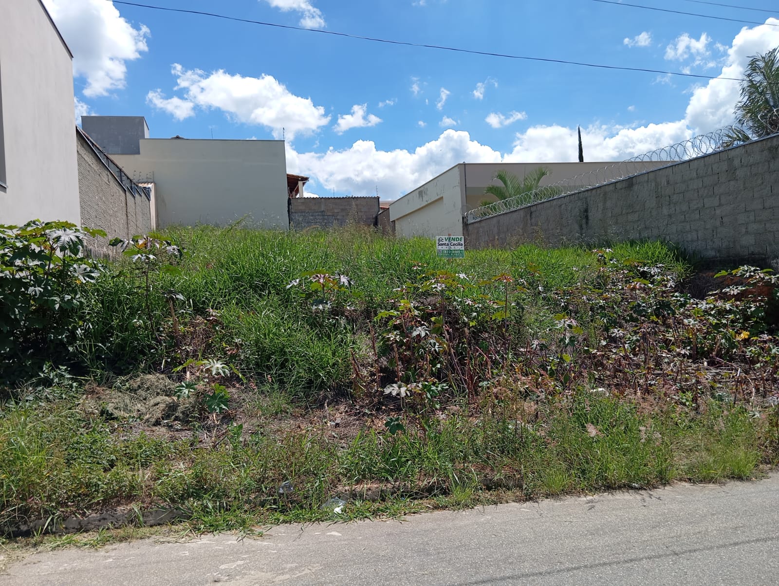 Excelente lote à venda bairro Colinas Serra IV - 376,31m².Santa Cecília Imóveis
