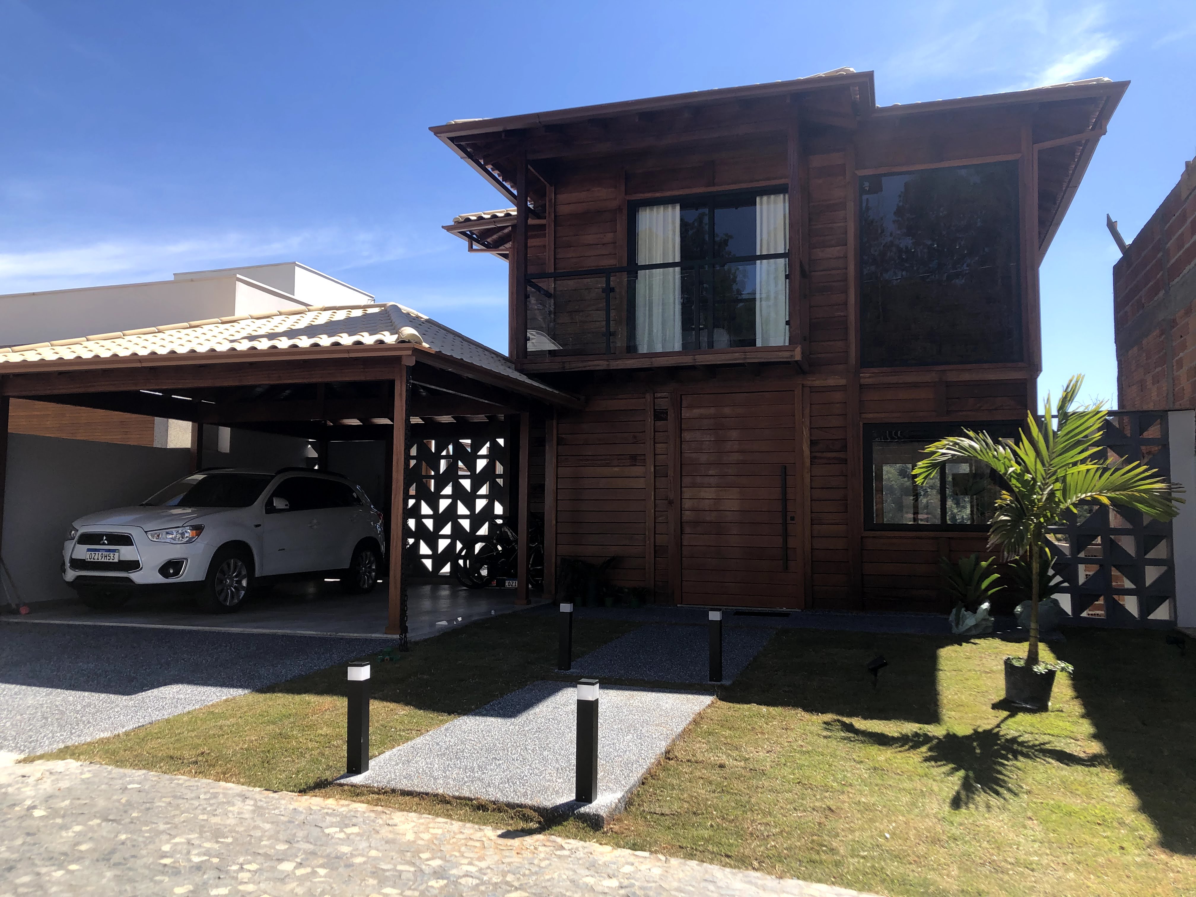 Casa alto Padrão à venda em condomínio (Lagoa dos Ipês).Santa Cecília Imóveis
