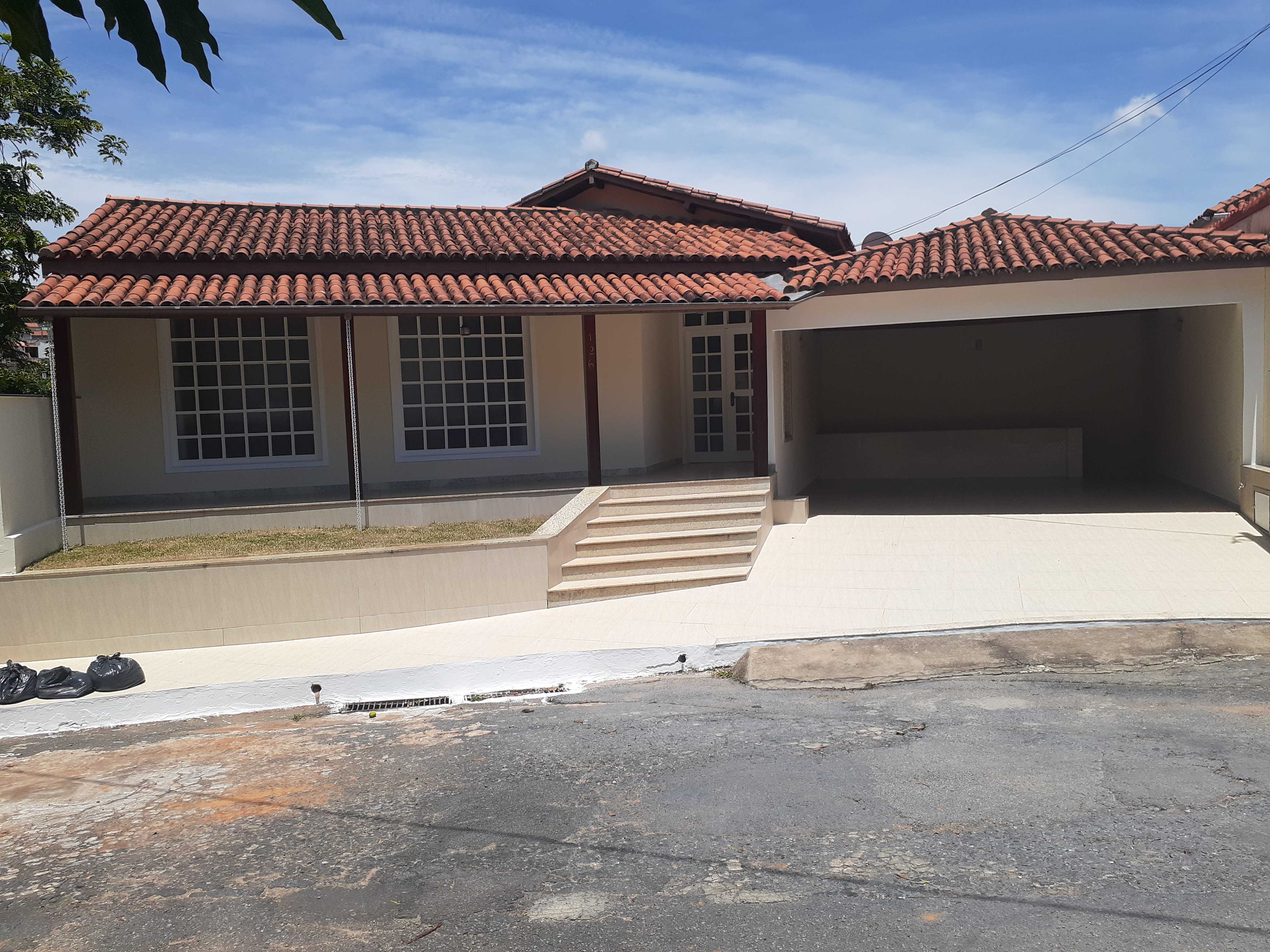 CASA À VENDA NO CONDOMÍNIO FLAMBOYANTSSanta Cecília Imóveis