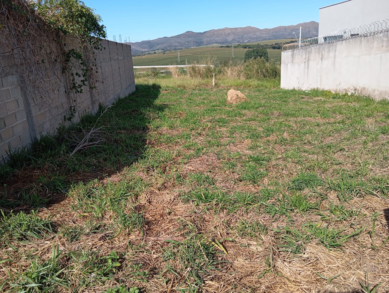 Lote à venda bairro Villa da Serra, 300m².Santa Cecília Imóveis